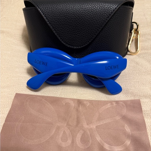 Loewe cat-eyed tinted sunglassesses - Picture 3 of 7